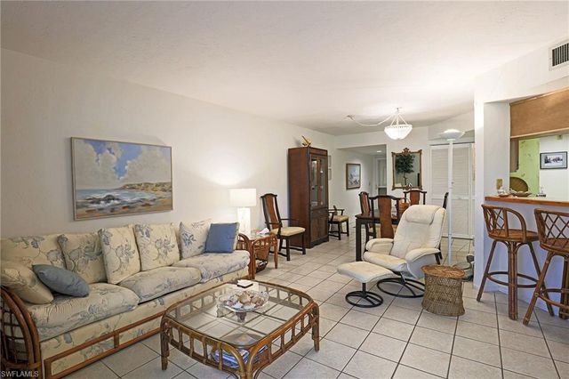 9627 Eaton Gardens LN 104, Fort Myers, FL 33919