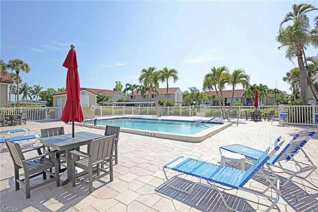 9627 Eaton Gardens LN 104, Fort Myers, FL 33919