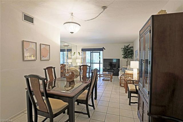 9627 Eaton Gardens LN 104, Fort Myers, FL 33919