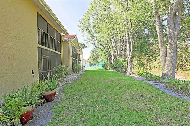 9627 Eaton Gardens LN 104, Fort Myers, FL 33919