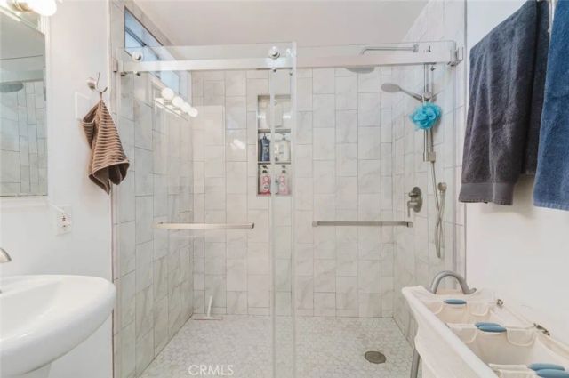 10616 Vanora Drive, Sunland, CA 91040