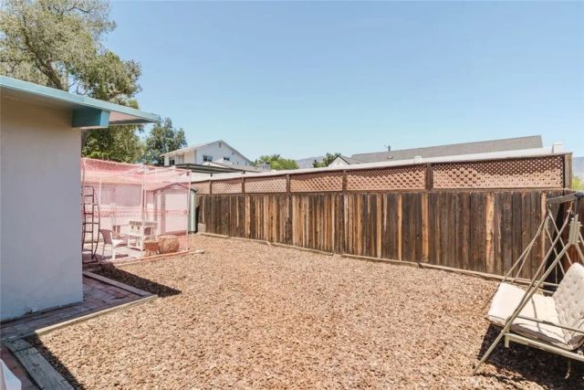 10616 Vanora Drive, Sunland, CA 91040