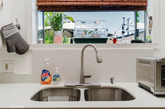 10616 Vanora Drive, Sunland, CA 91040