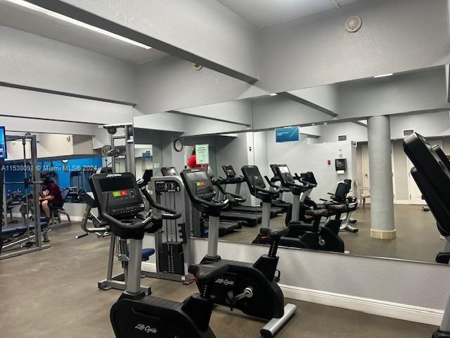 1904 S Ocean Dr 205, Hallandale Beach, FL 33009