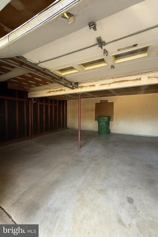 4 BELLOWS LN, Cherry Hill, NJ 08002