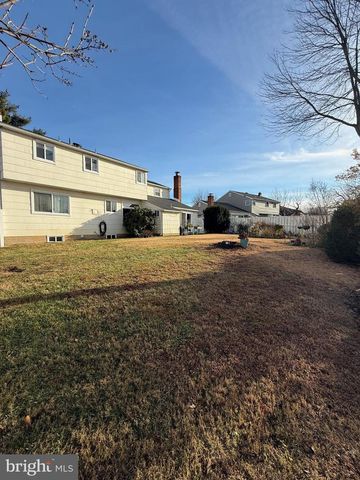 4 BELLOWS LN, Cherry Hill, NJ 08002
