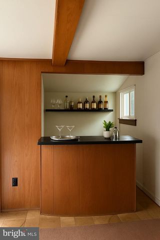 4 BELLOWS LN, Cherry Hill, NJ 08002