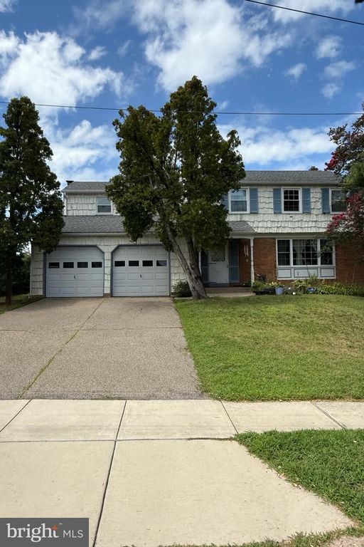 4 BELLOWS LN, Cherry Hill, NJ 08002