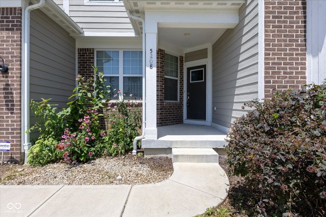 5208 Brighton Drive, Whitestown, IN 46075