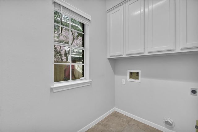 4422 Brook Shadow Drive, Kingwood, TX 77345