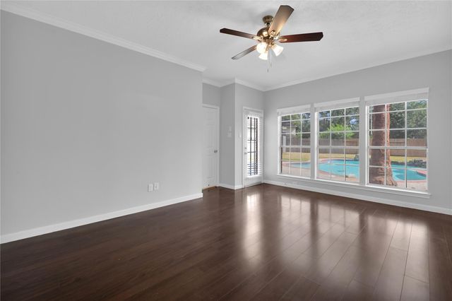 4422 Brook Shadow Drive, Kingwood, TX 77345