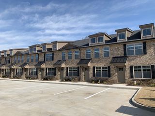 325 Landrum Pl Apt G, Clarksville, TN 37043
