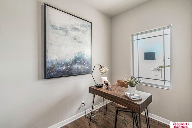 6319 N 168 Avenue, Omaha, NE 68116