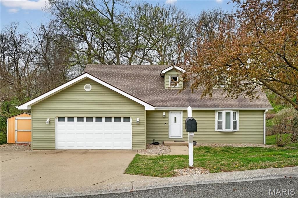 523 Western Avenue, Collinsville, IL 62234
