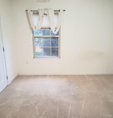 5320 Meadow Walk Lane, Green Twp, OH 45247