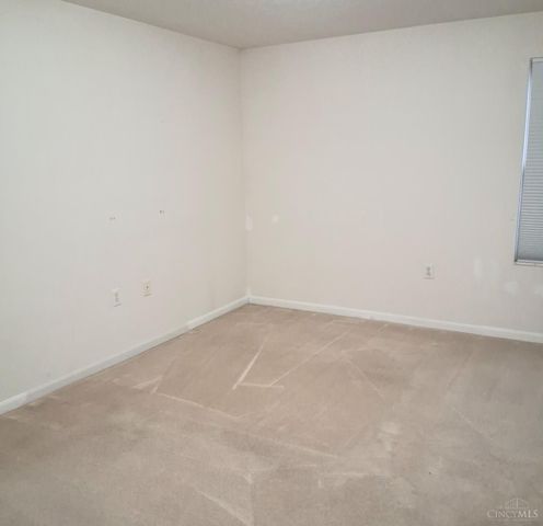 5320 Meadow Walk Lane, Green Twp, OH 45247