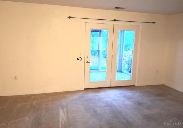 5320 Meadow Walk Lane, Green Twp, OH 45247