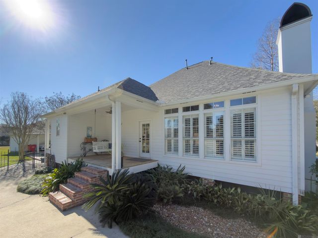 36463 N Swamp Rd, Prairieville, LA 70769