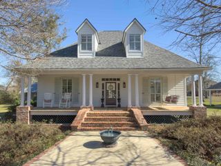 36463 N Swamp Rd, Prairieville, LA 70769