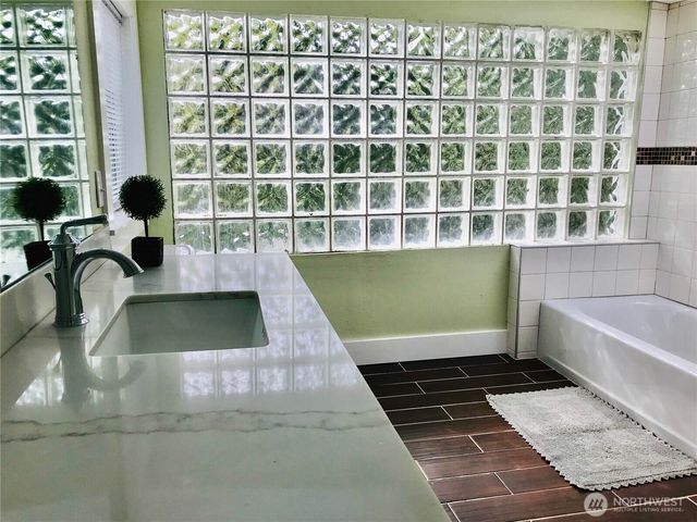 16241 54th Avenue S, Tukwila, WA 98188