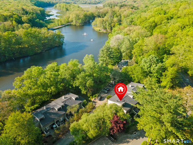 19 Clubhouse Drive 19, Woodbury, CT 06798