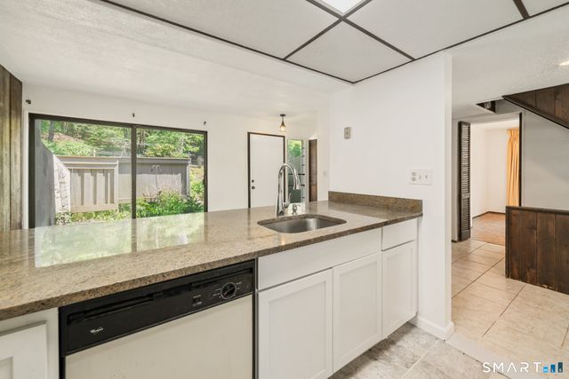 19 Clubhouse Drive 19, Woodbury, CT 06798