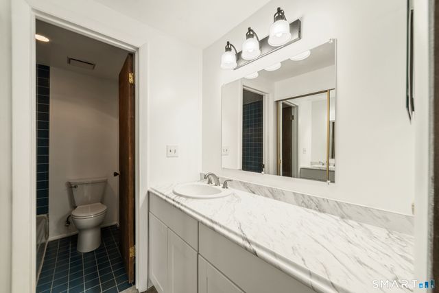 19 Clubhouse Drive 19, Woodbury, CT 06798