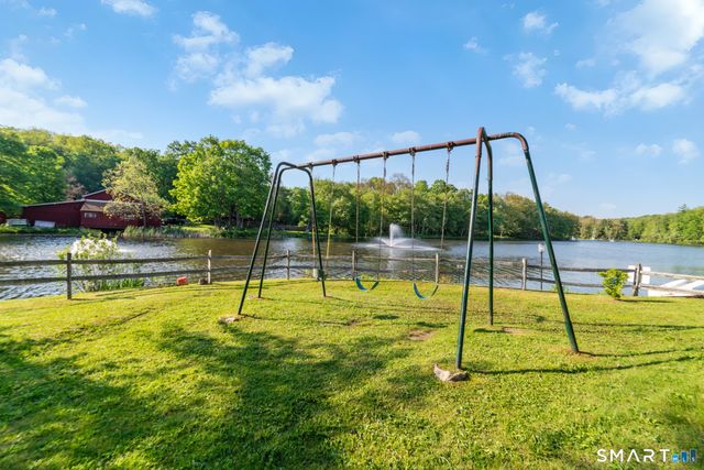 19 Clubhouse Drive 19, Woodbury, CT 06798