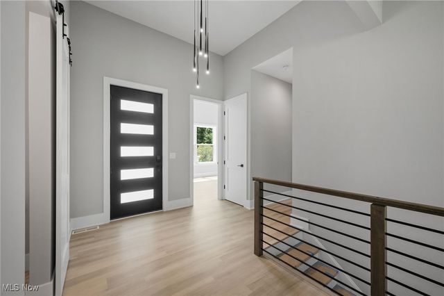 2069 Mattingly Road, Hinckley, OH 44233