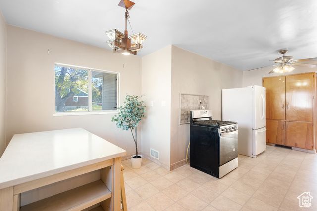 264 W INTERNATIONAL AVE, Tooele, UT 84074