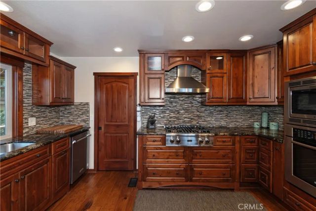 26621 Thunderbird Drive, Lake Arrowhead, CA 92352