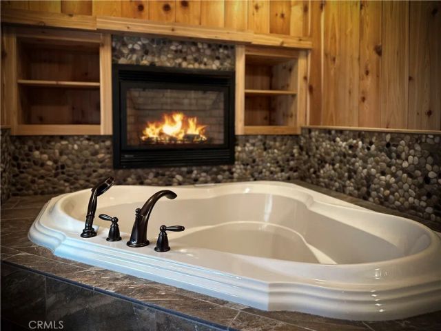 26621 Thunderbird Drive, Lake Arrowhead, CA 92352