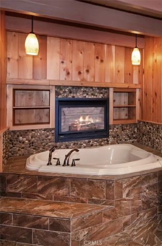 26621 Thunderbird Drive, Lake Arrowhead, CA 92352