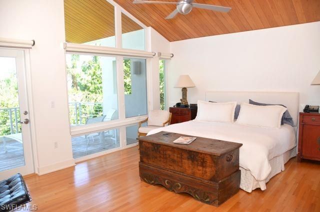 56 Gulf Shore BLVD S, Naples, FL 34102