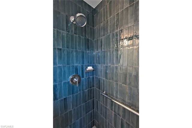 56 Gulf Shore BLVD S, Naples, FL 34102