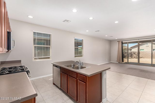 33046 S Cannon Trail, Red Rock, AZ 85145