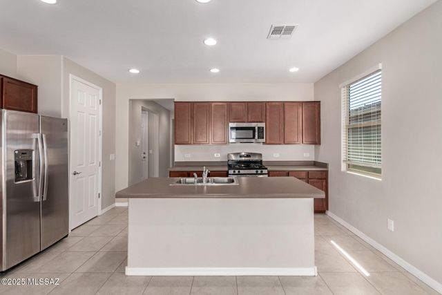 33046 S Cannon Trail, Red Rock, AZ 85145