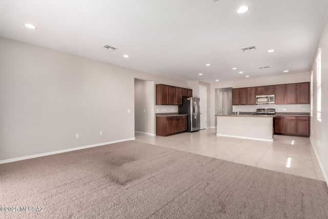 33046 S Cannon Trail, Red Rock, AZ 85145