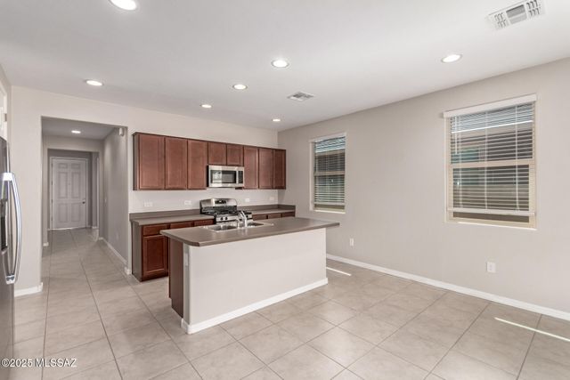 33046 S Cannon Trail, Red Rock, AZ 85145