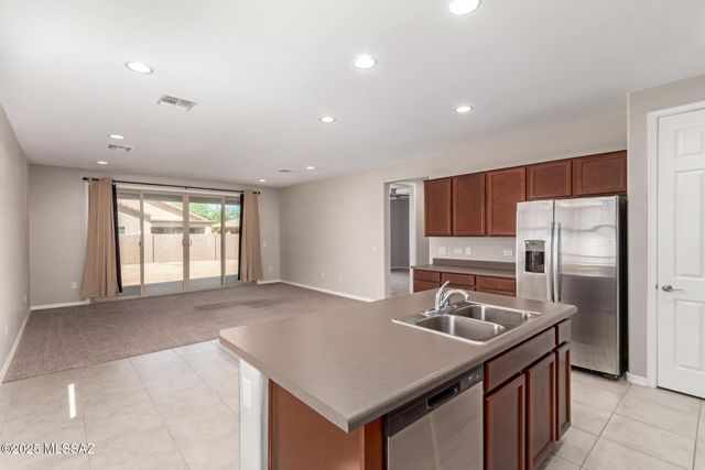 33046 S Cannon Trail, Red Rock, AZ 85145