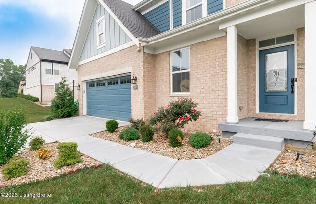 15803 Stonehouse Ct, Louisville, KY 40245