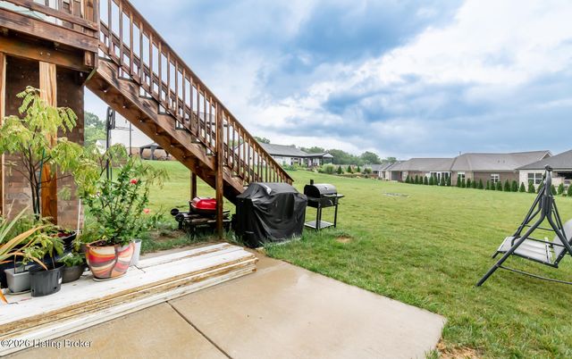 15803 Stonehouse Ct, Louisville, KY 40245