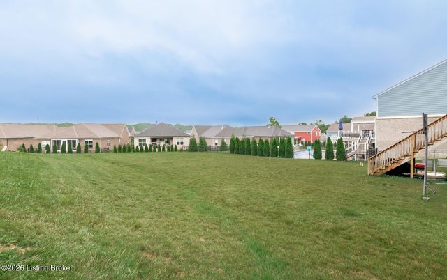15803 Stonehouse Ct, Louisville, KY 40245