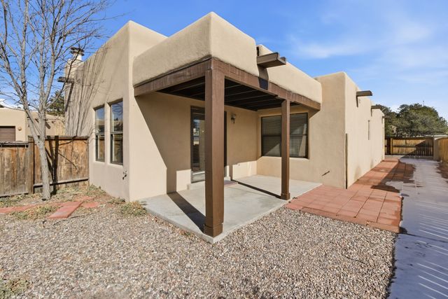 2816 Plaza Verde, Santa Fe, NM 87507