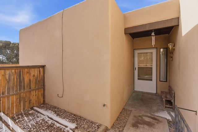 2816 Plaza Verde, Santa Fe, NM 87507
