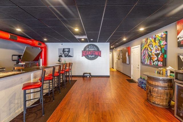 24 Samoset St, Plymouth, MA 02360