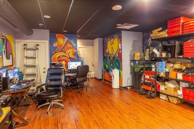 24 Samoset St, Plymouth, MA 02360