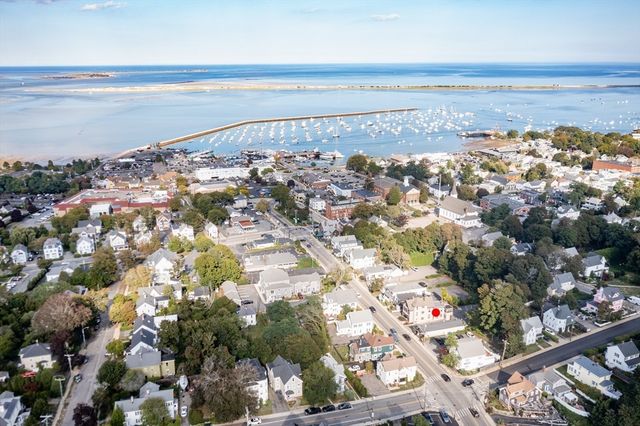 24 Samoset St, Plymouth, MA 02360