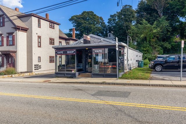 24 Samoset St, Plymouth, MA 02360