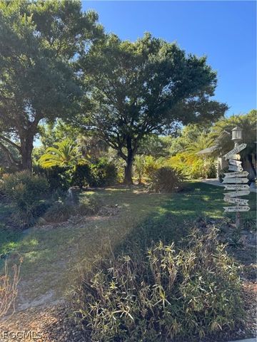 3307 Delilah DR, Cape Coral, FL 33993